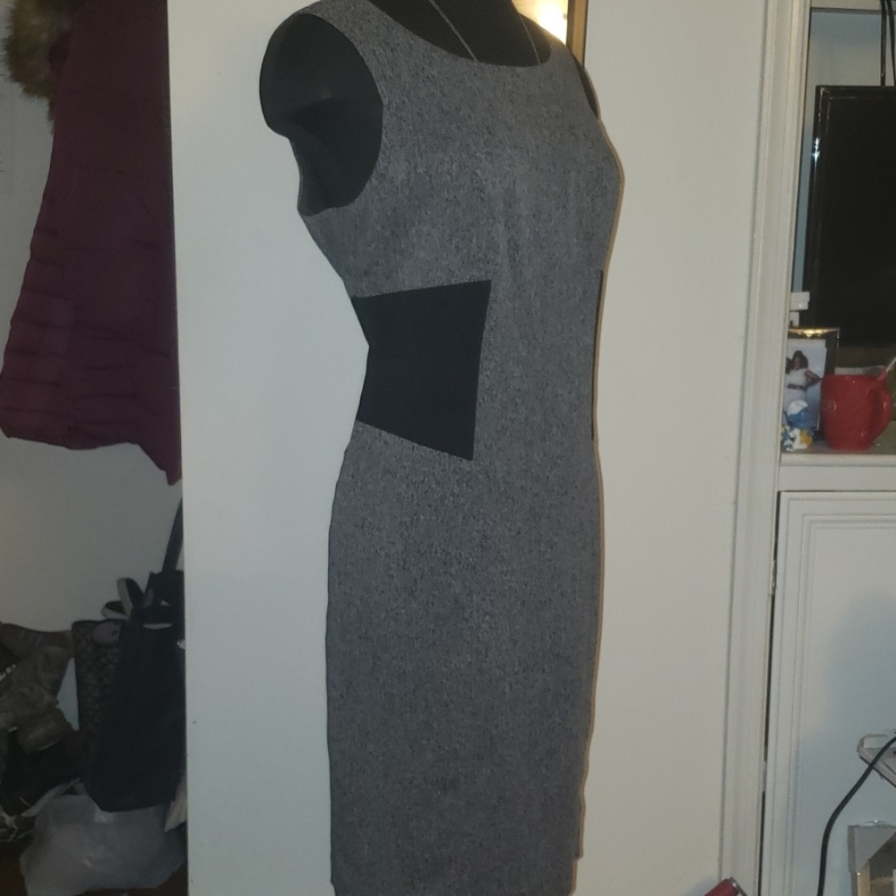 3 Piece Suit, Blazer, Dress, Skirt. - Picture 5 of 6
